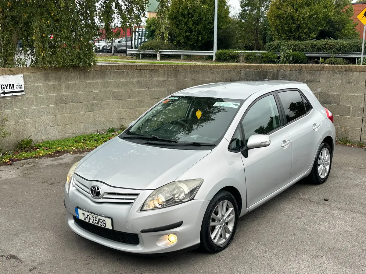 Image 2 of 18