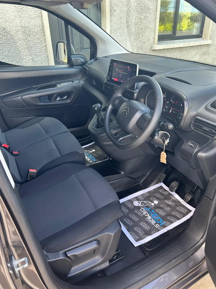 Image 4 of 8