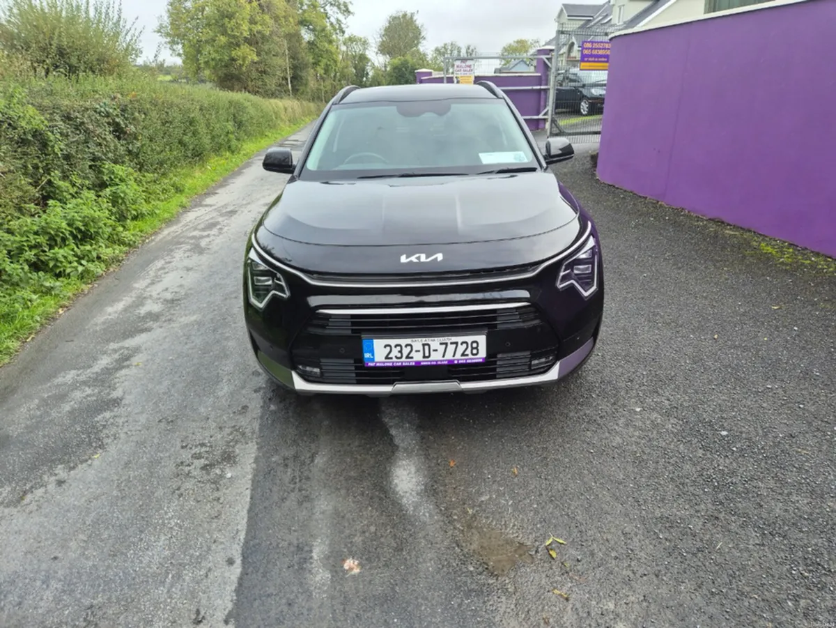 Image 2 of 22