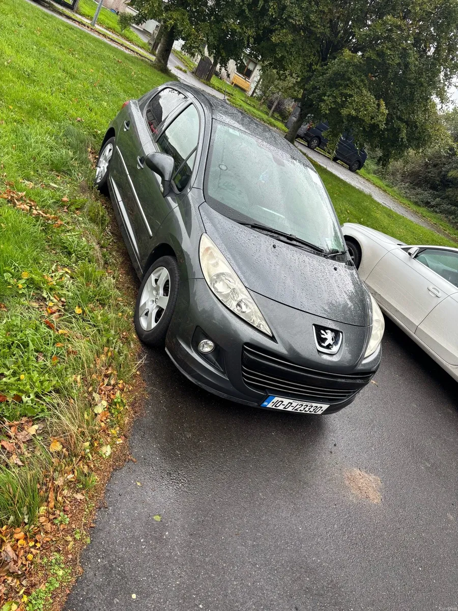 Image 2 of 6