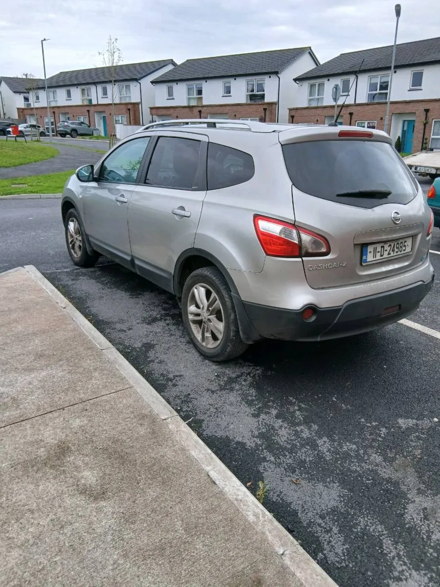 Image 3 of 4