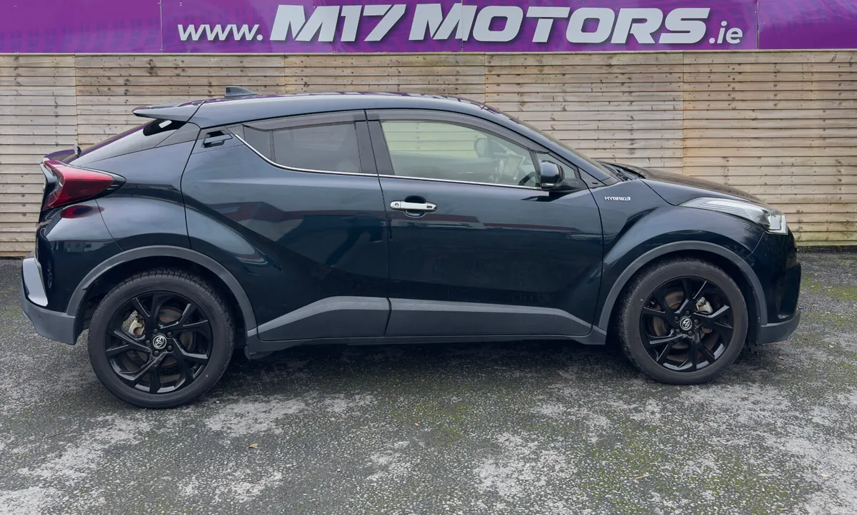 Image 2 of 20
