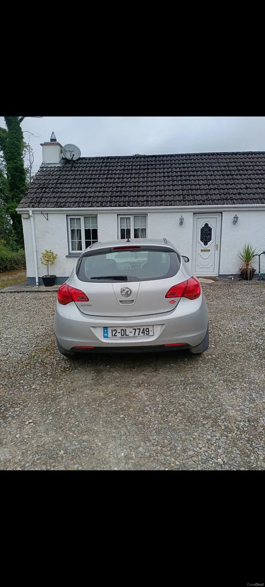 Image 4 of 6