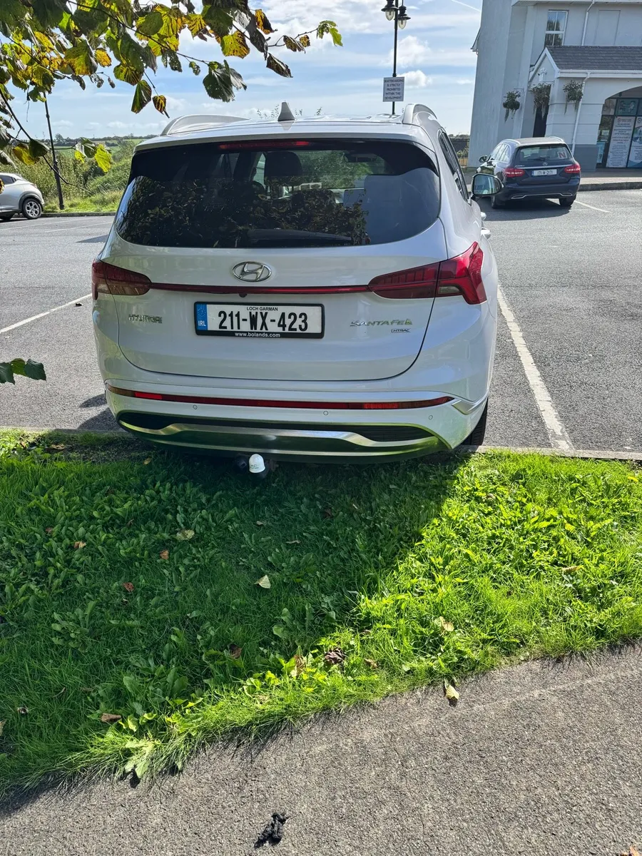 Image 2 of 10