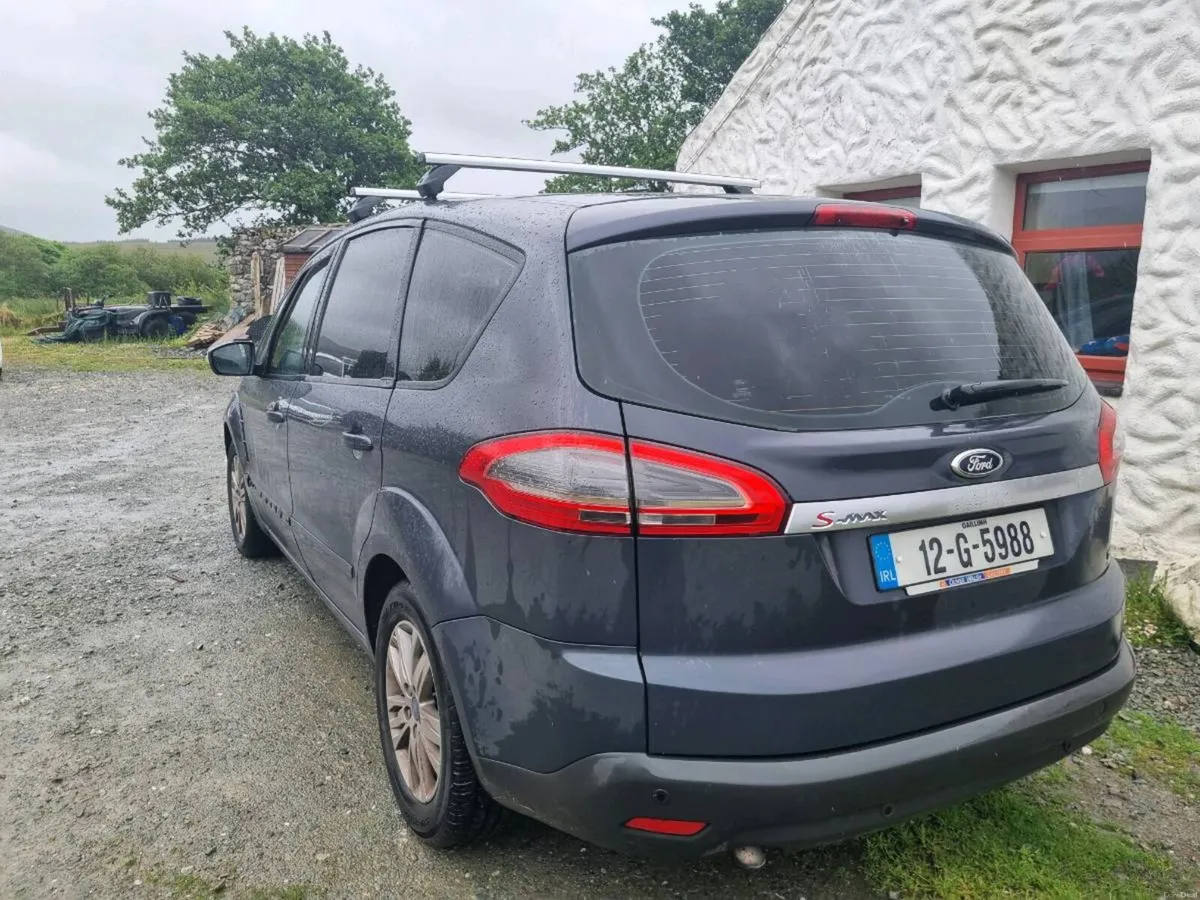 Image 4 of 4