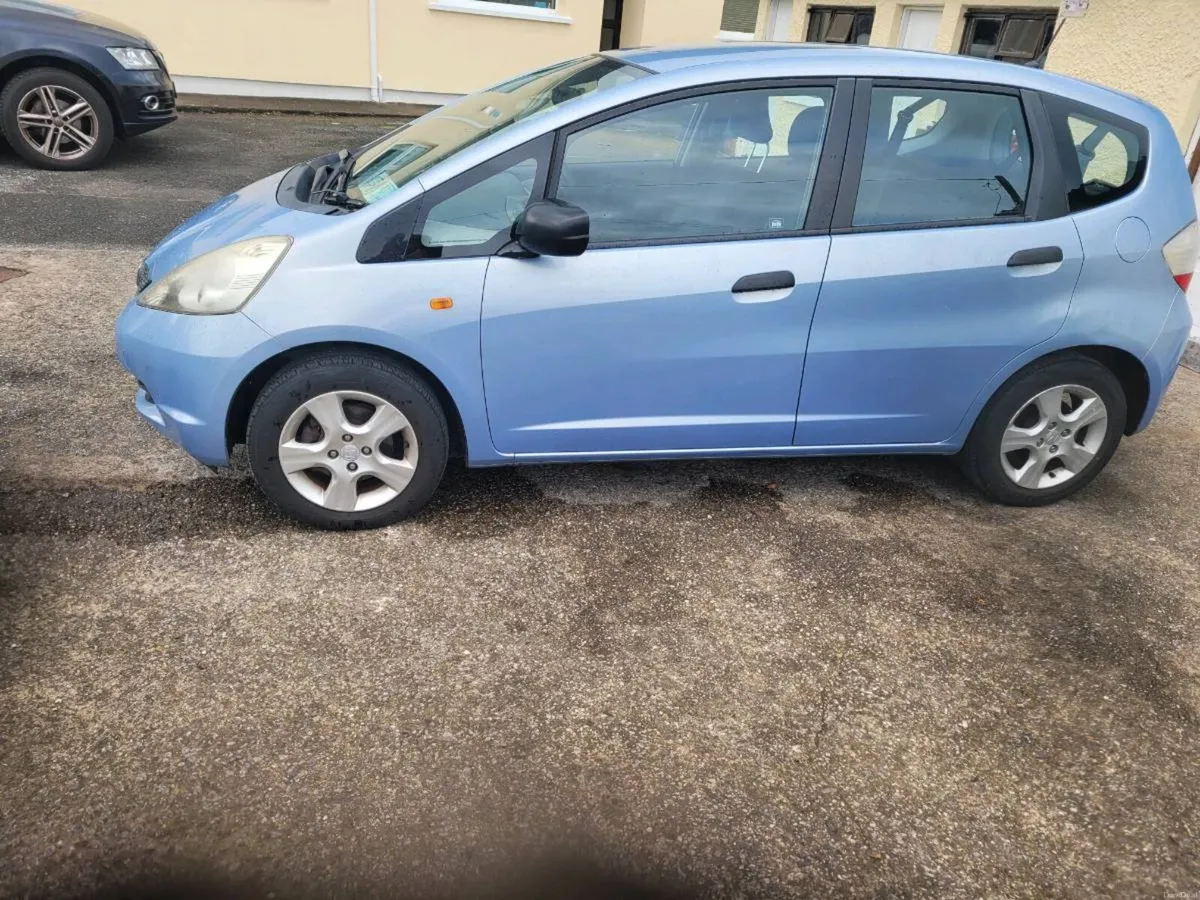 Image 1 of 7