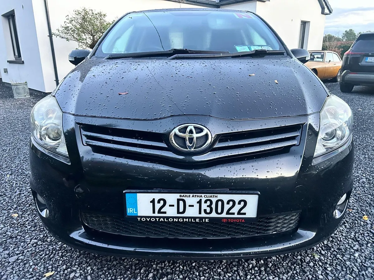 Image 2 of 12