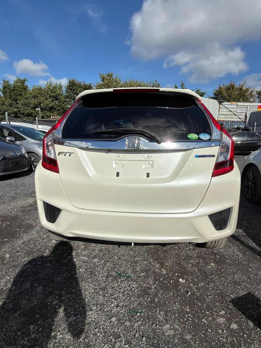 Image 2 of 21