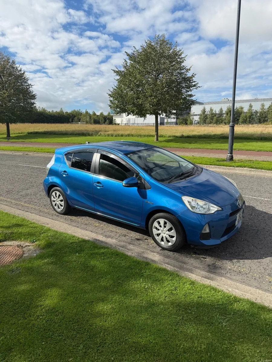 Image 2 of 10