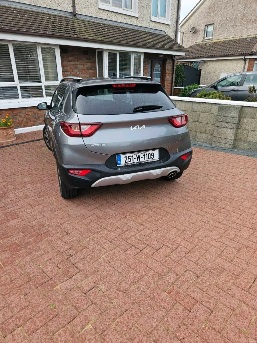 Image 2 of 6