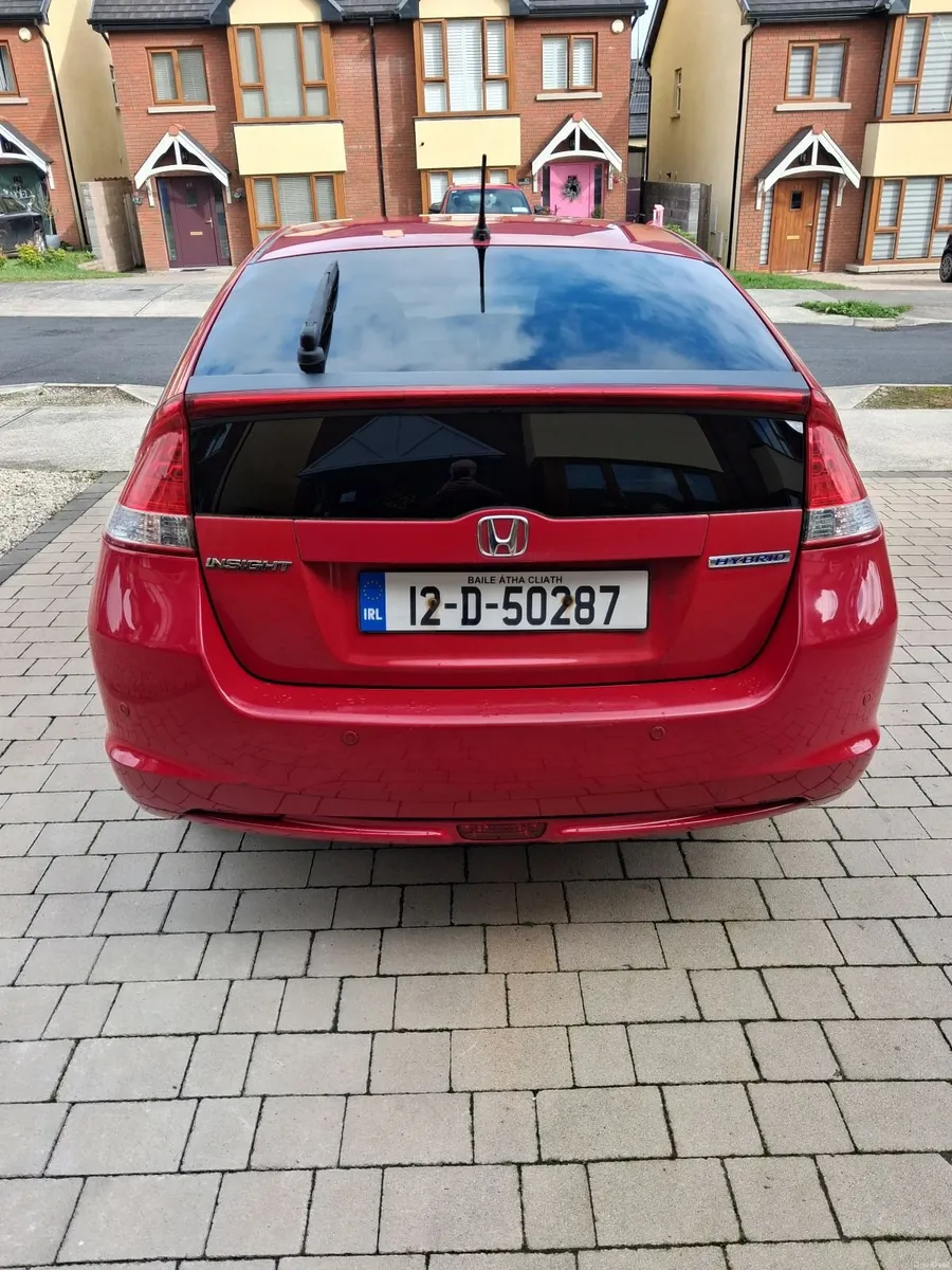 Image 2 of 8
