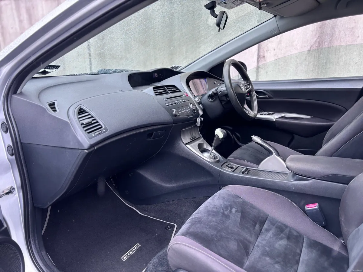 Image 4 of 12