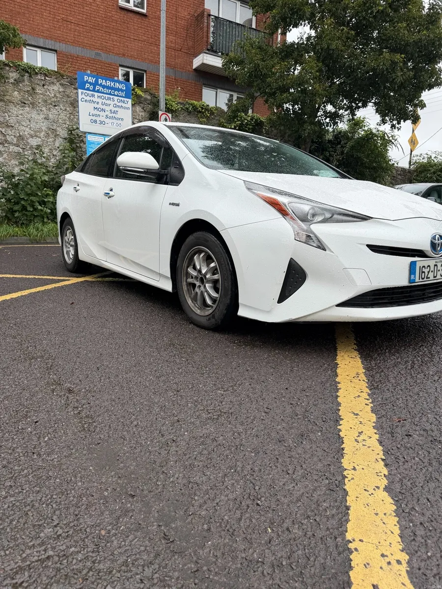 Image 2 of 12
