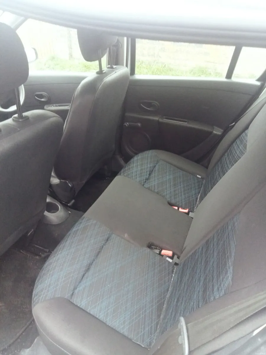 Image 4 of 10
