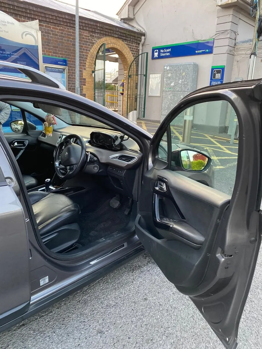 Image 2 of 10