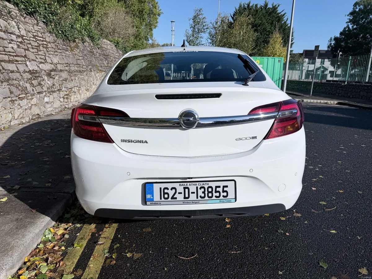 Image 3 of 18