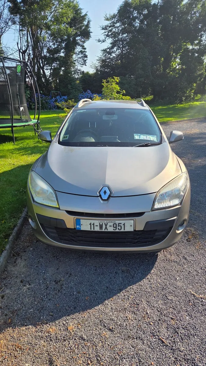 Image 2 of 10