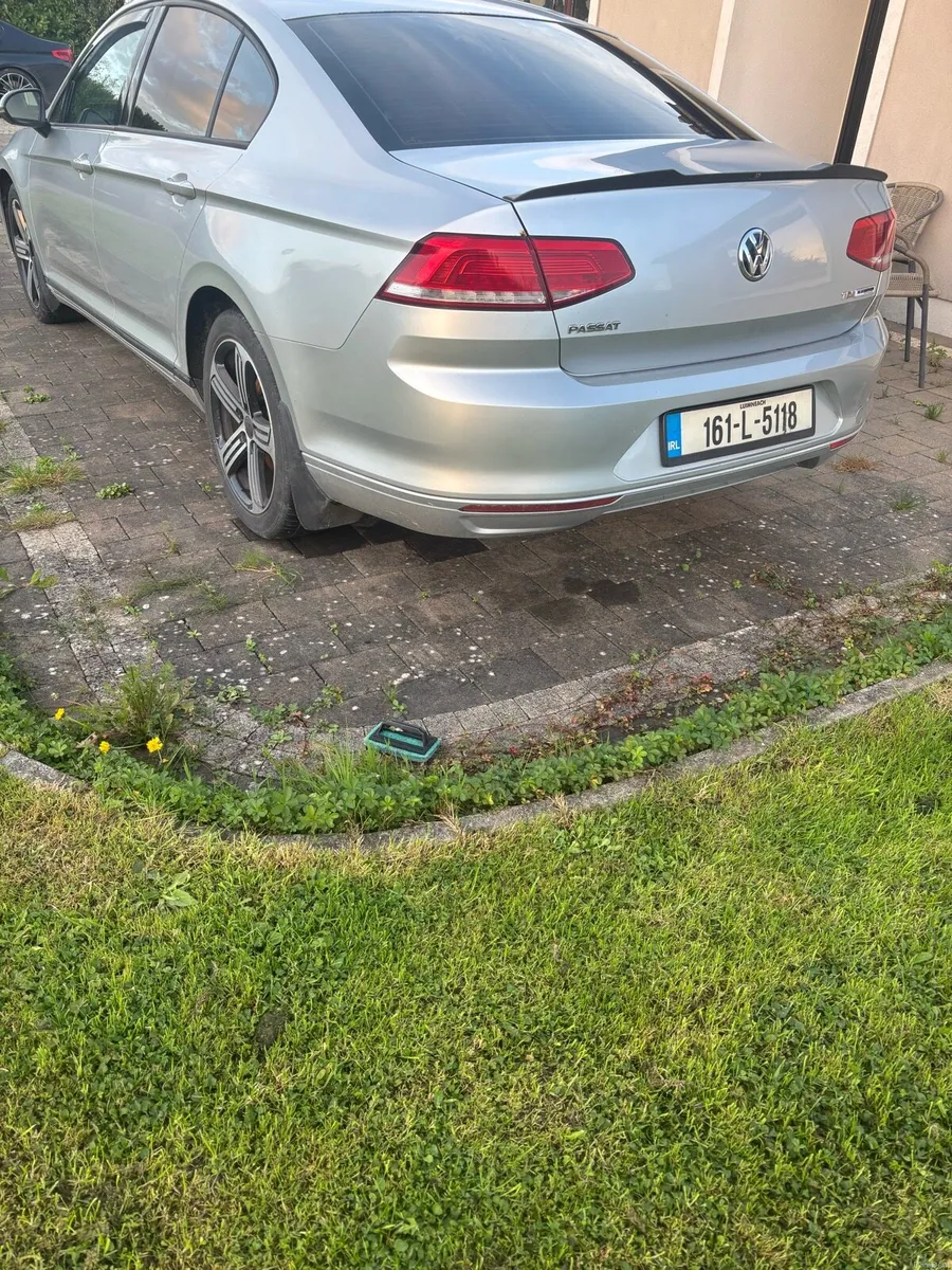 Image 4 of 8