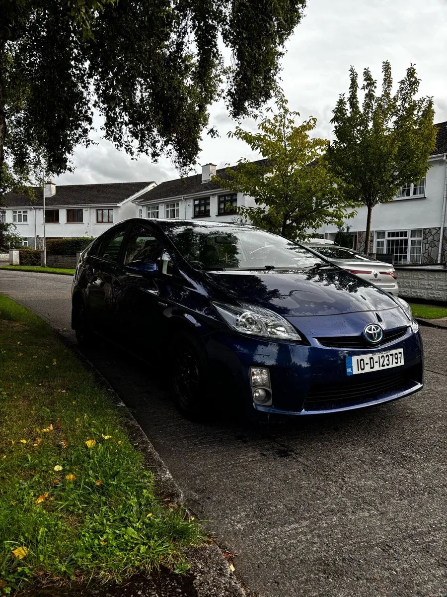 Image 2 of 10