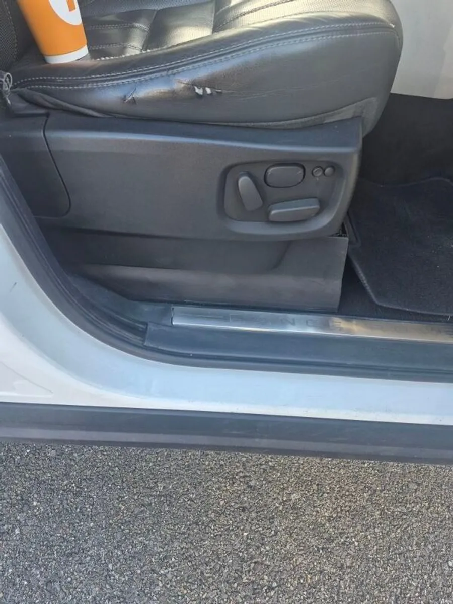 Image 4 of 6