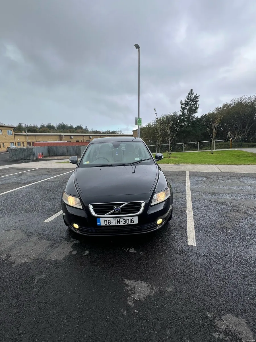 Image 2 of 8