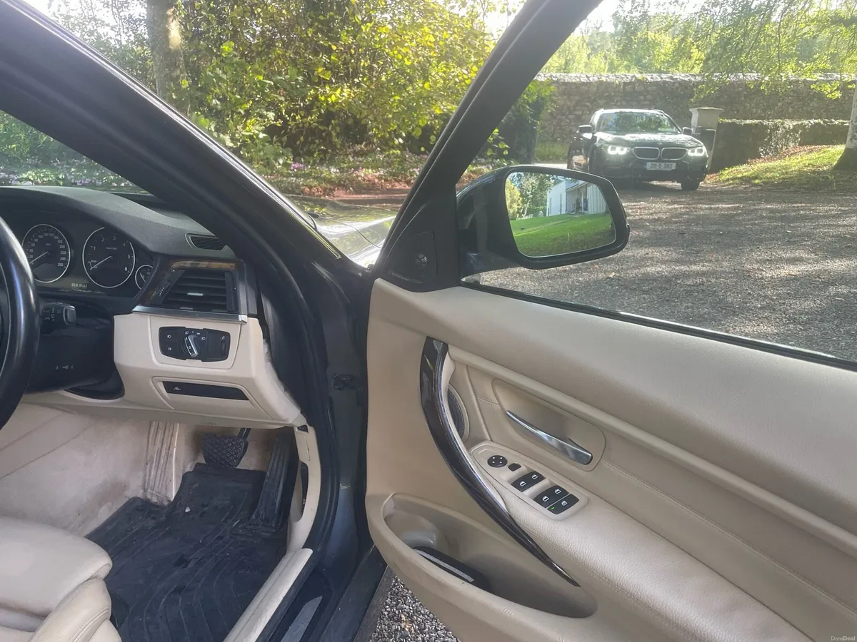 Image 2 of 11