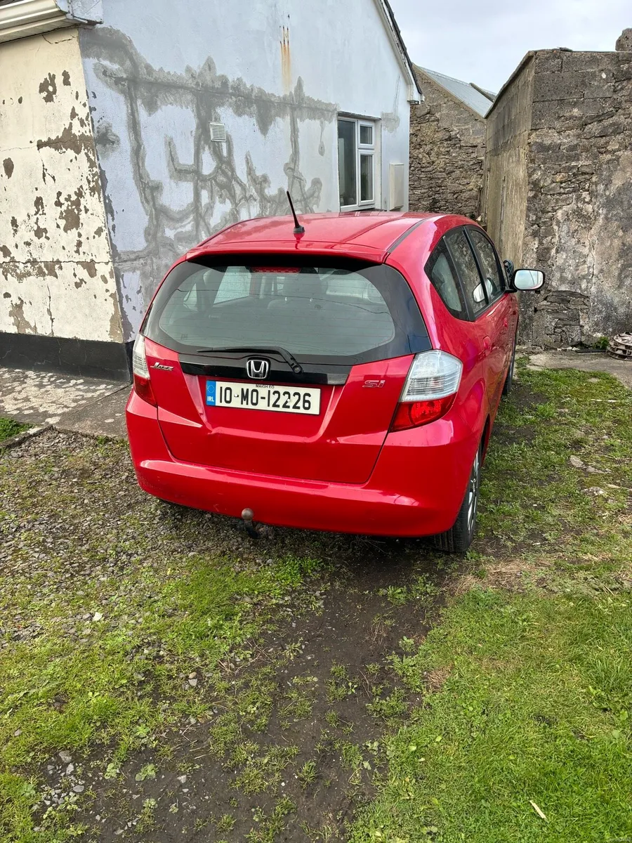 Image 3 of 7