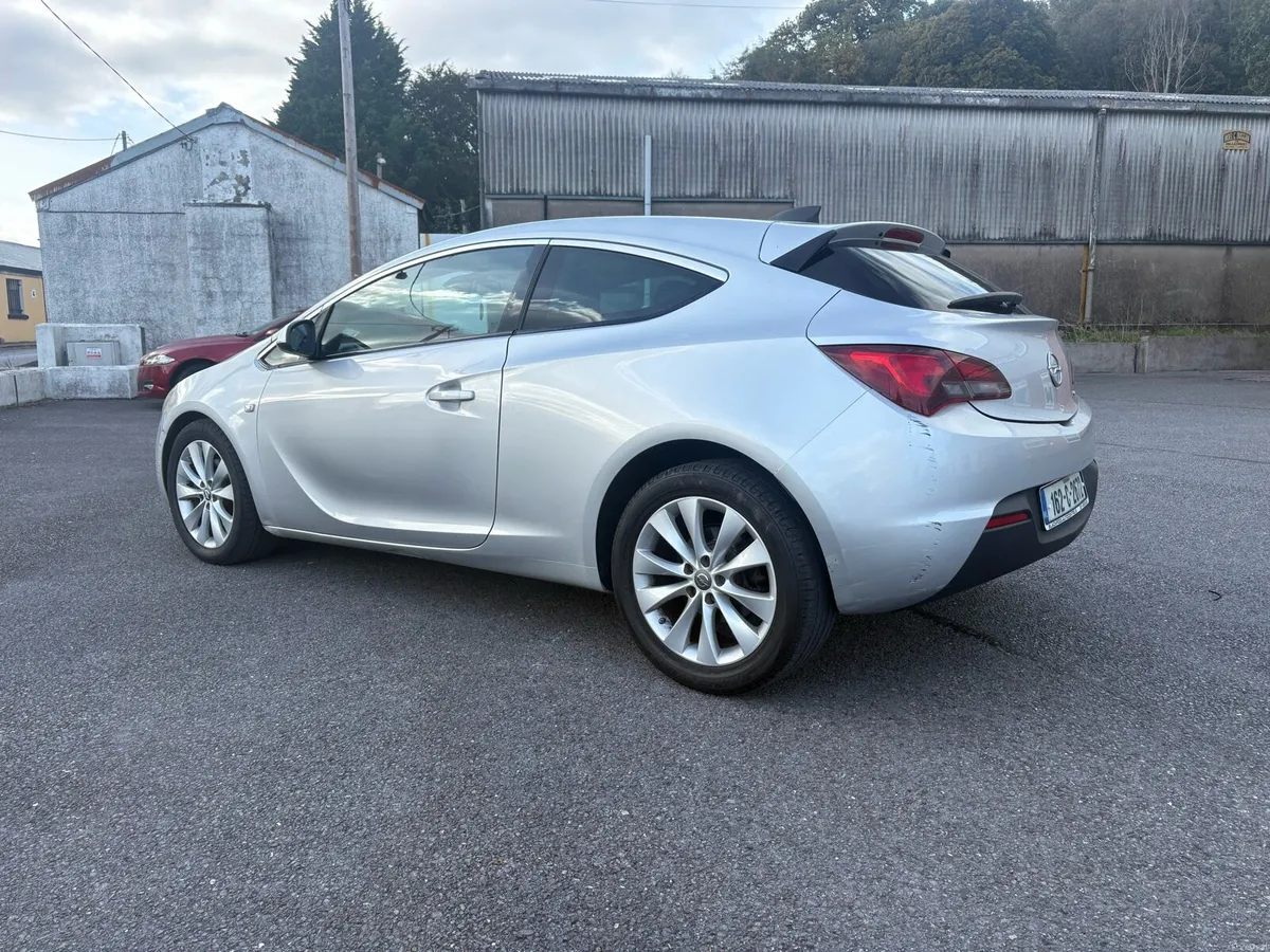 Image 4 of 11