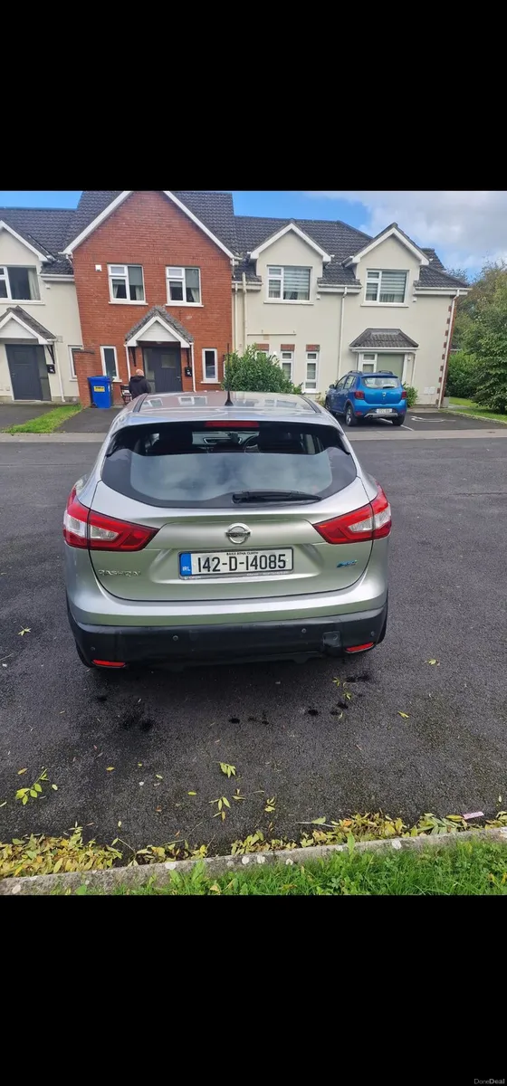 Image 4 of 10
