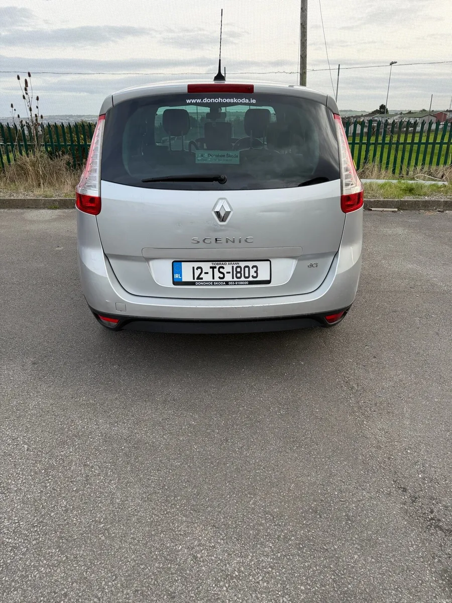 Image 3 of 10
