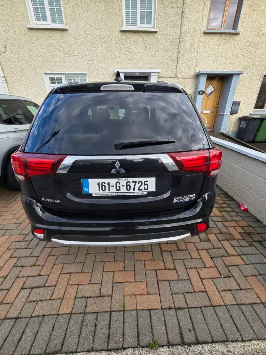 Image 2 of 6