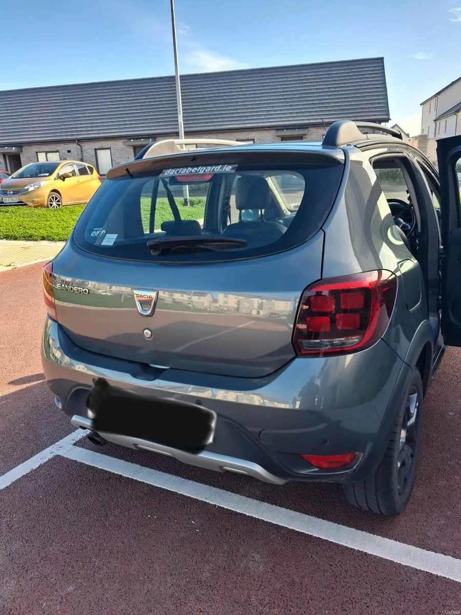 Image 3 of 10