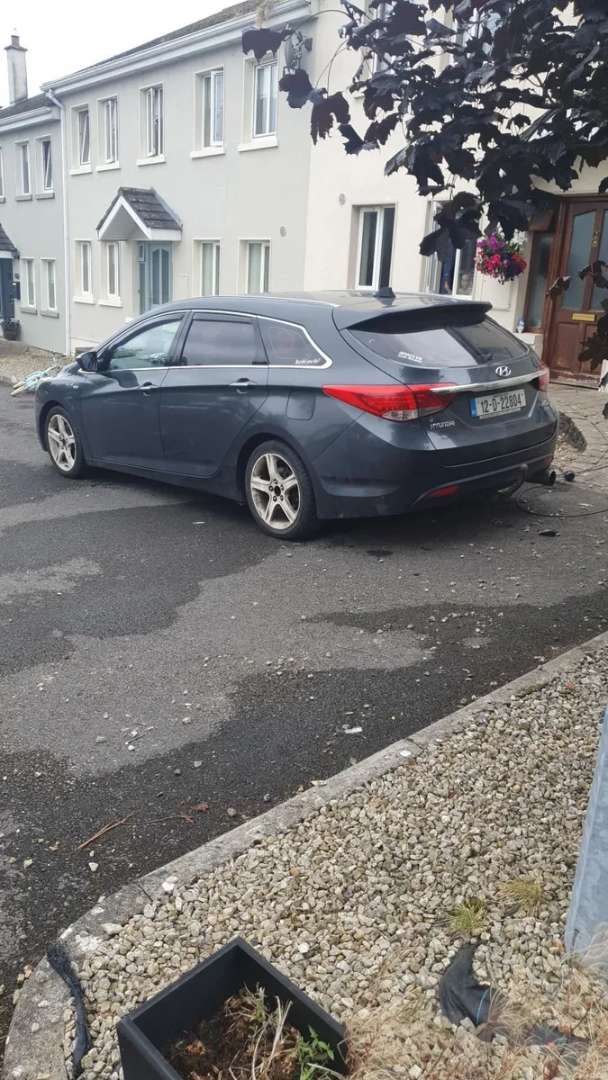 Image 4 of 6