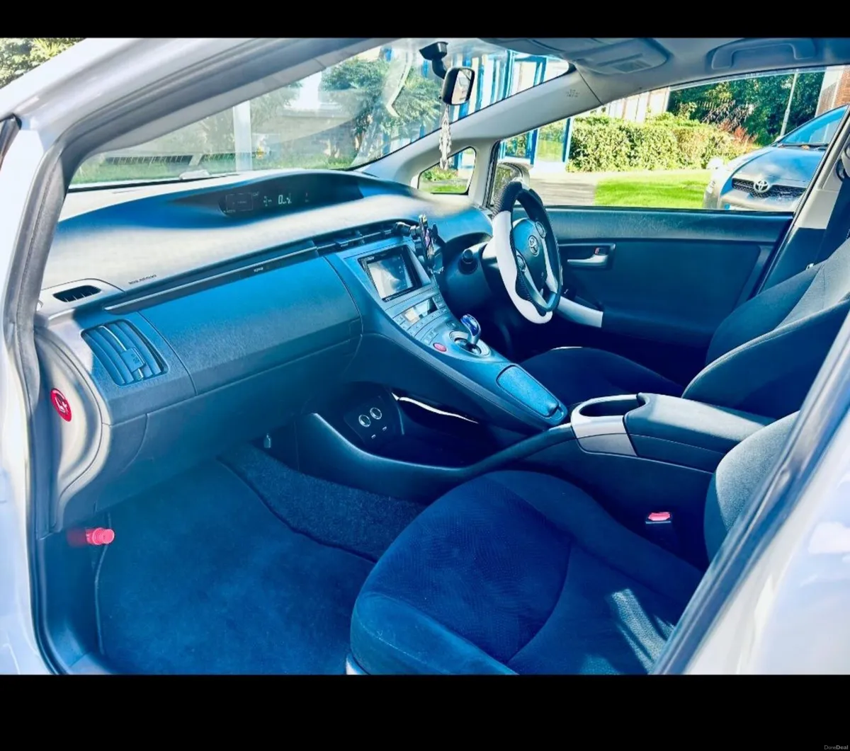 Image 2 of 20