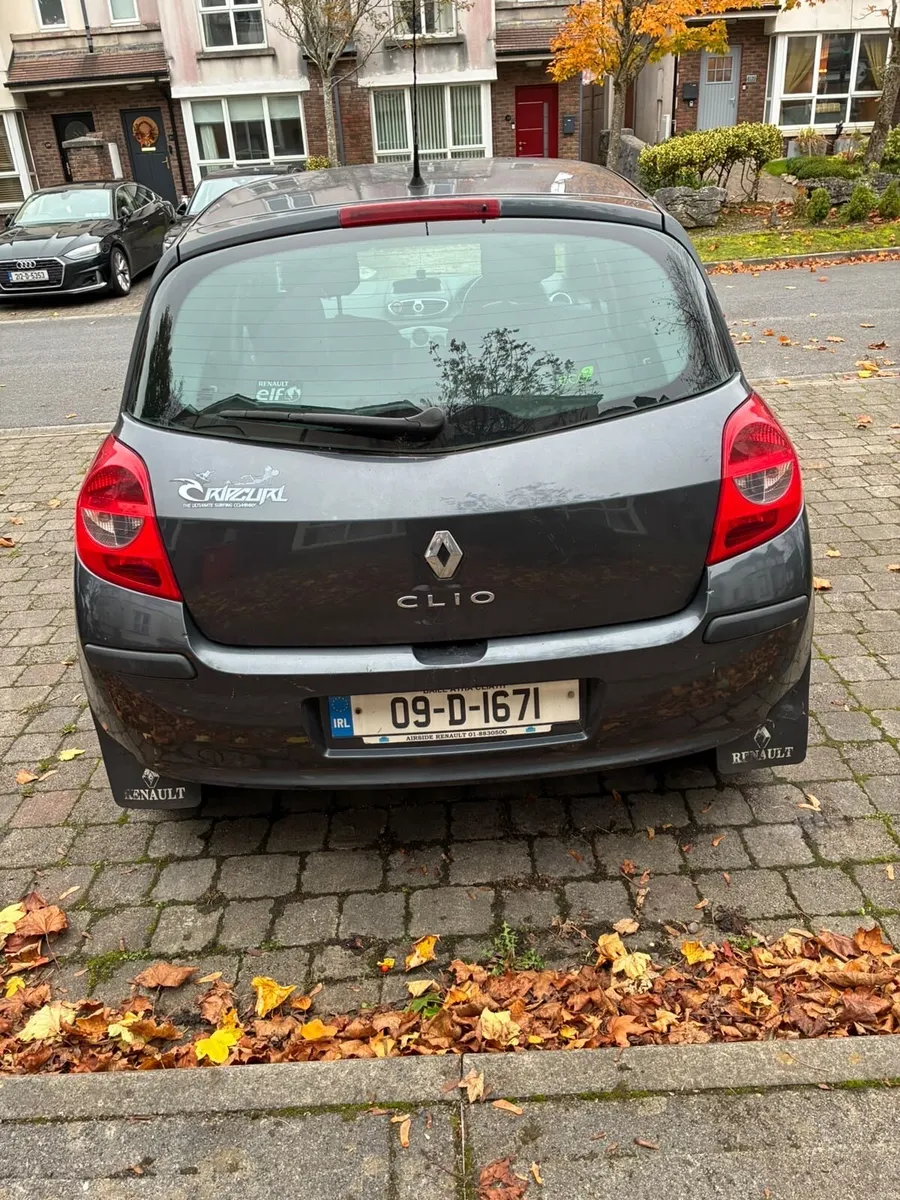 Image 2 of 6