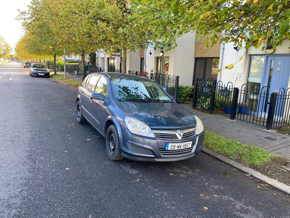 Image 3 of 4