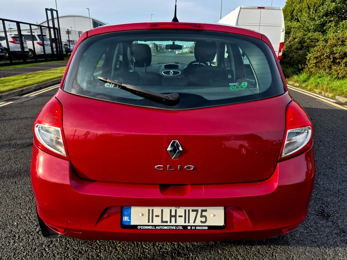 Image 4 of 28