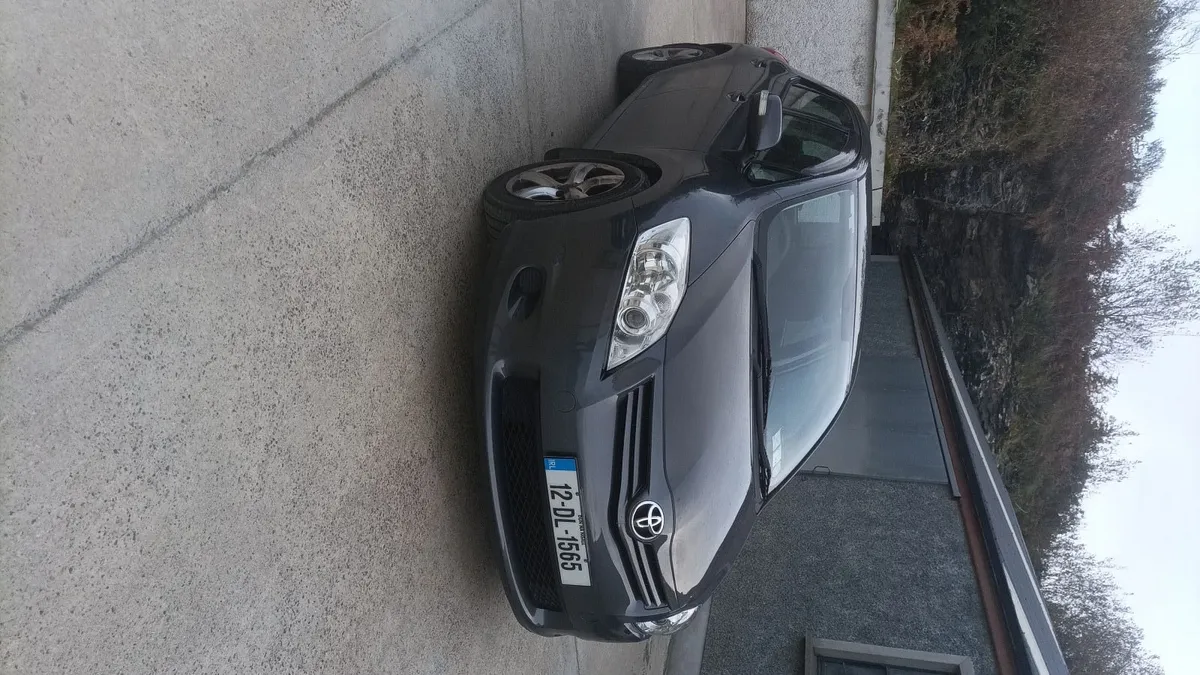 Image 2 of 10