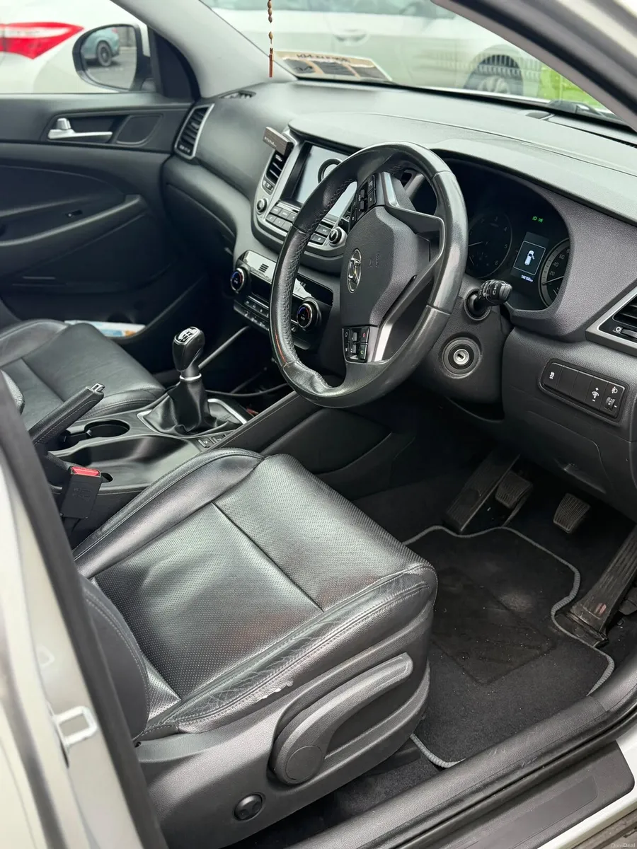 Image 4 of 7