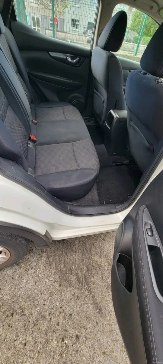 Image 4 of 10