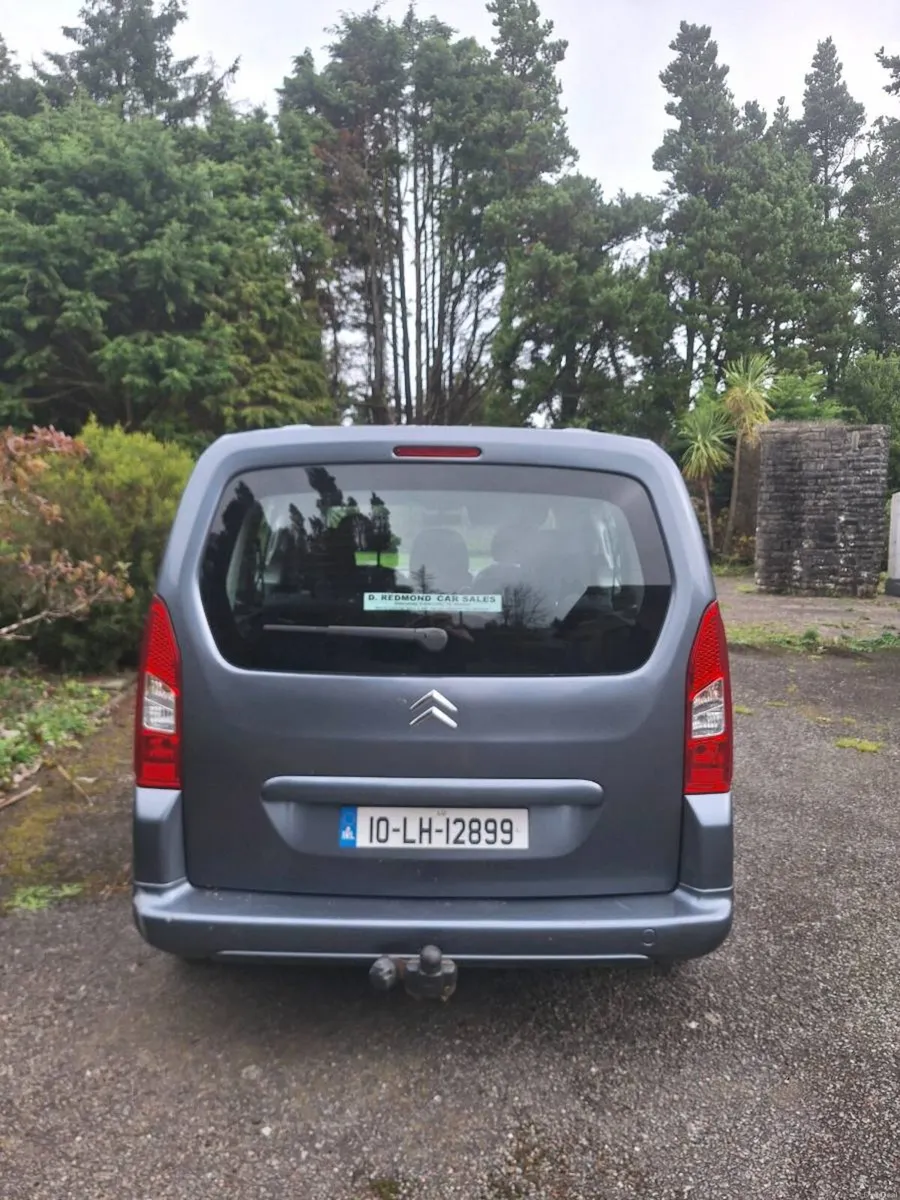 Image 3 of 10