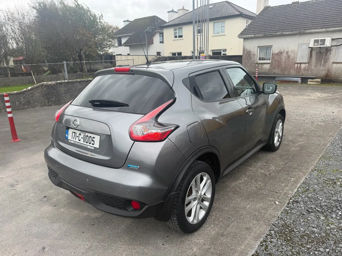 Image 4 of 8