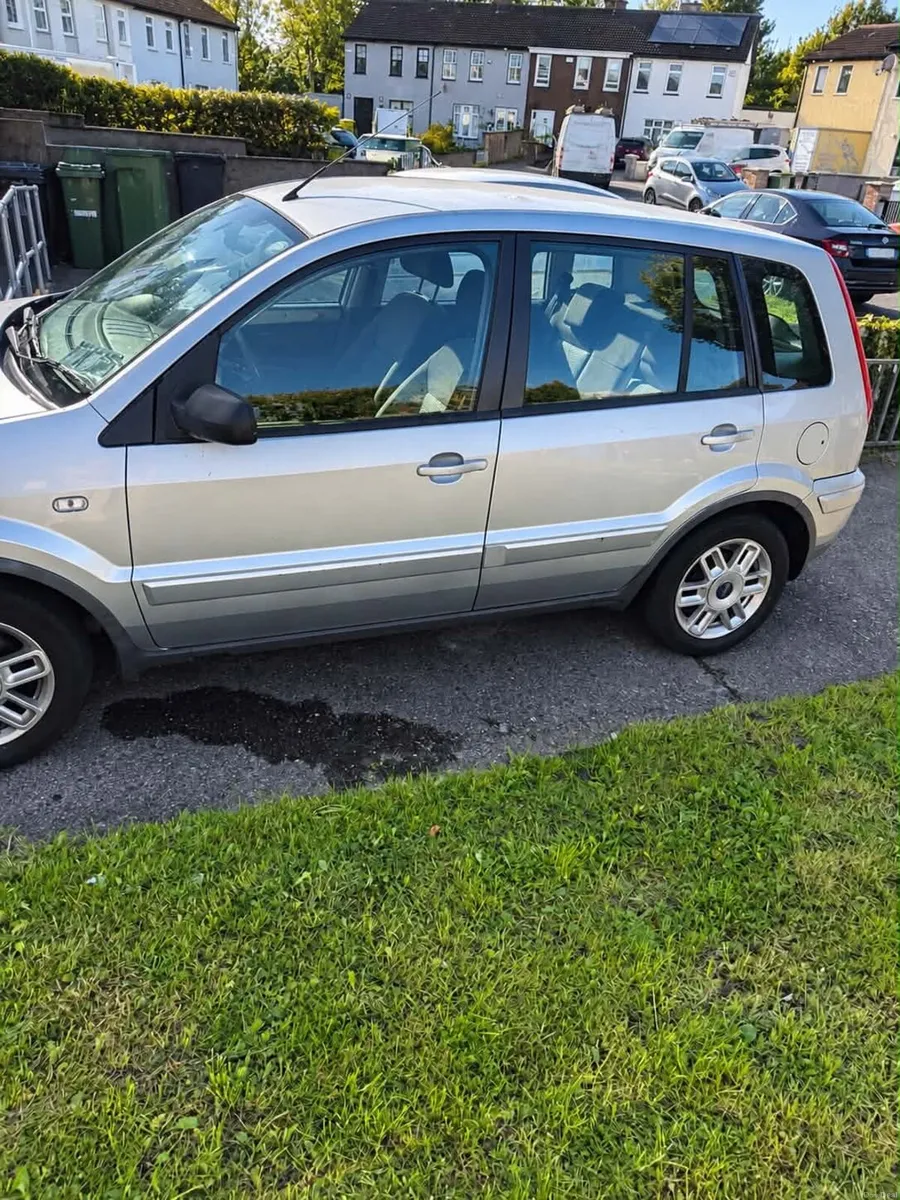 Image 2 of 6