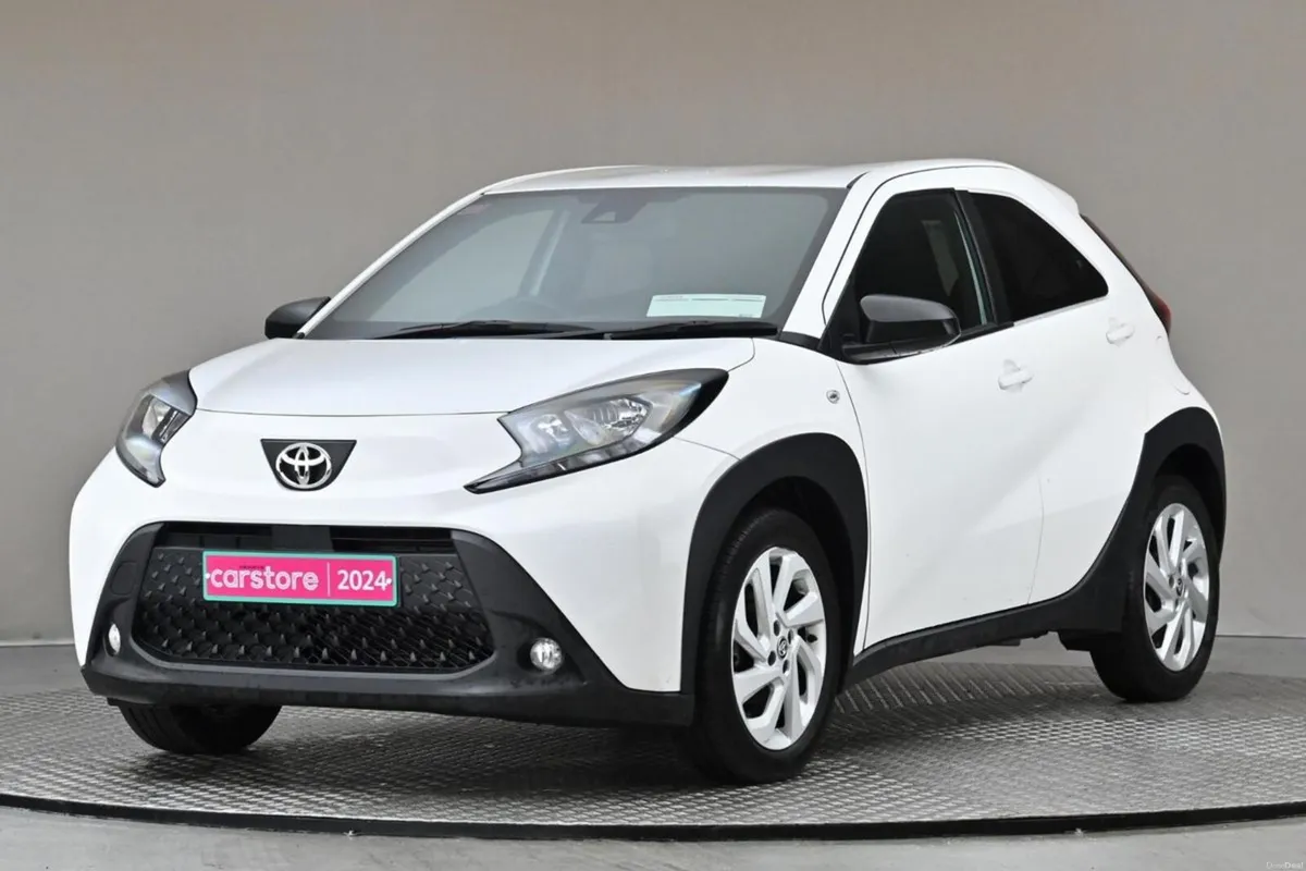 Image 3 of 28