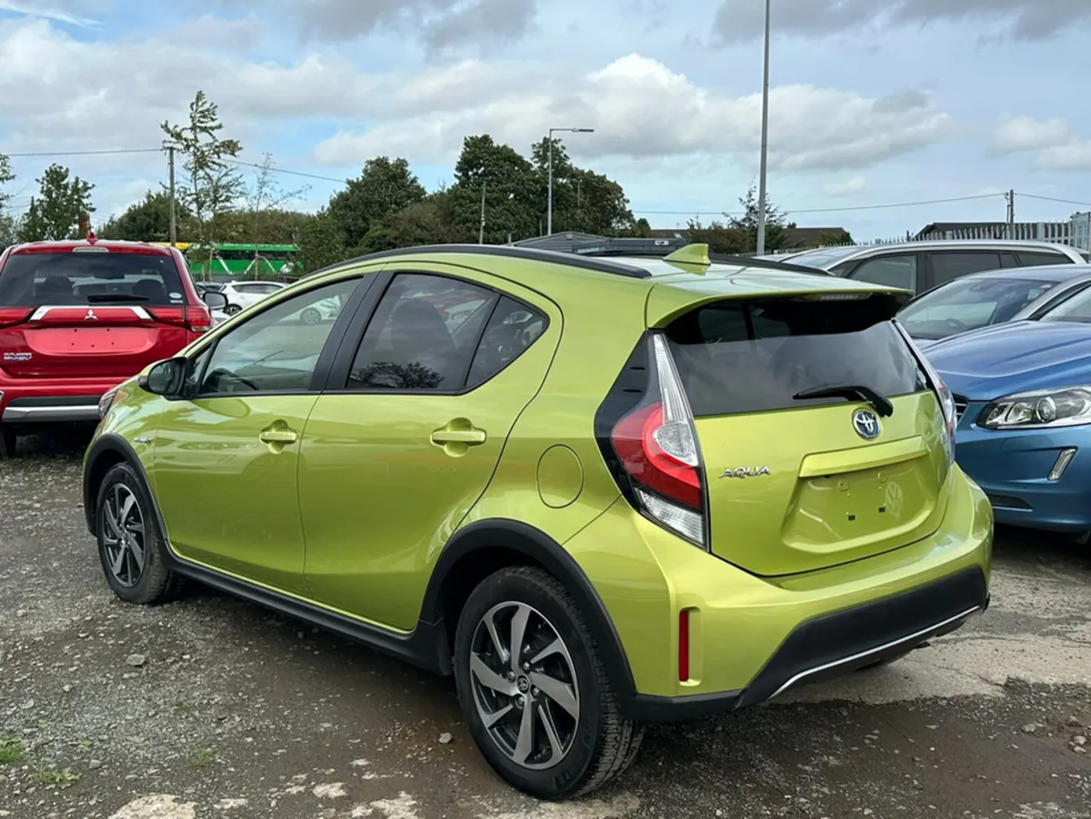 Image 4 of 17