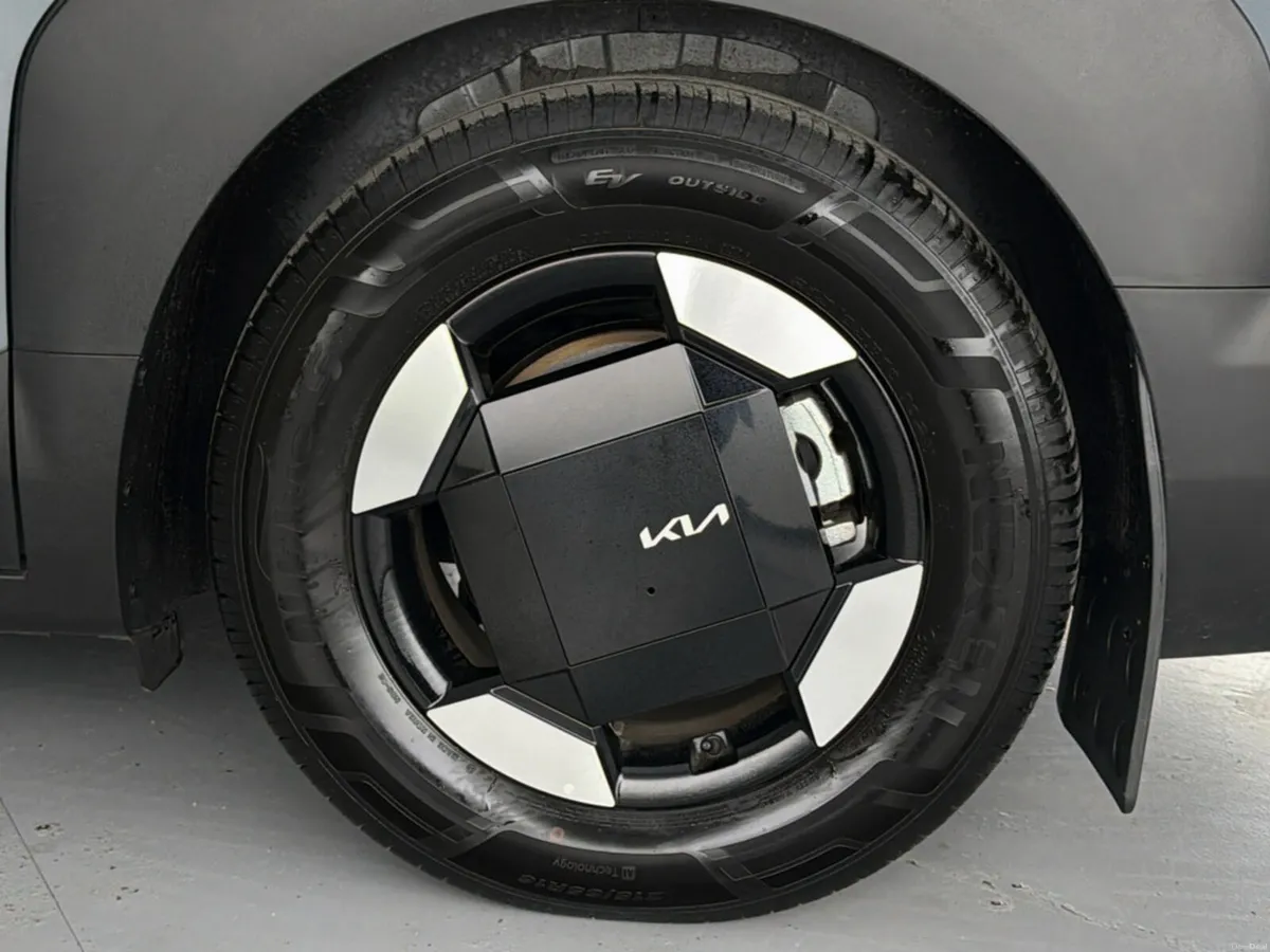 Image 3 of 42