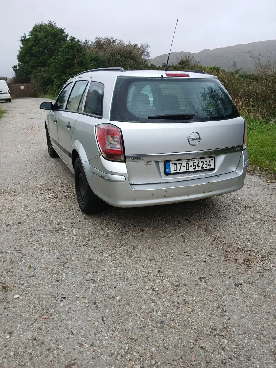 Image 4 of 8