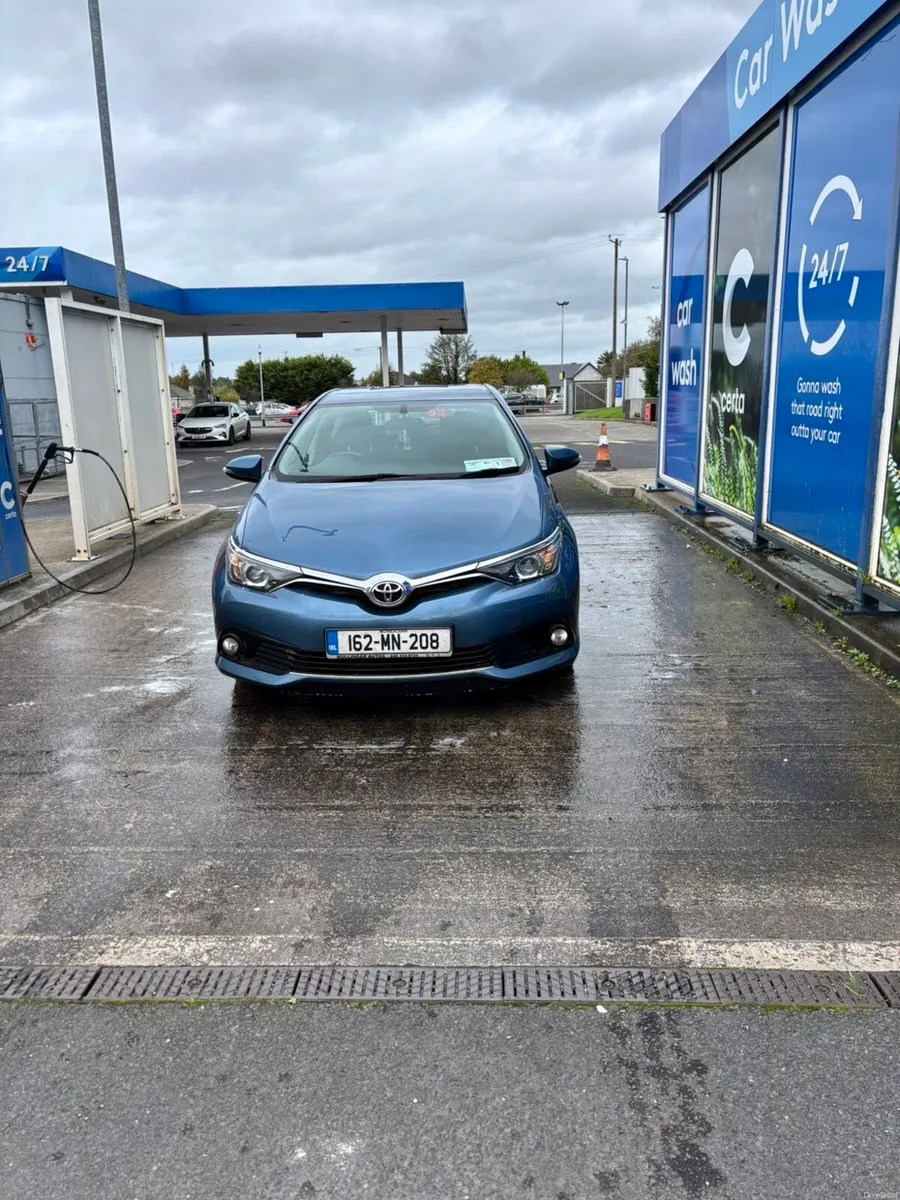 Image 2 of 12