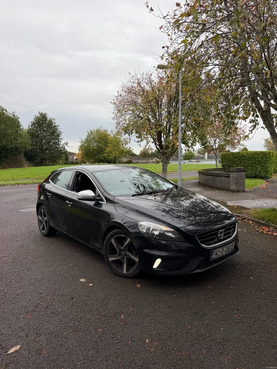 Image 2 of 10