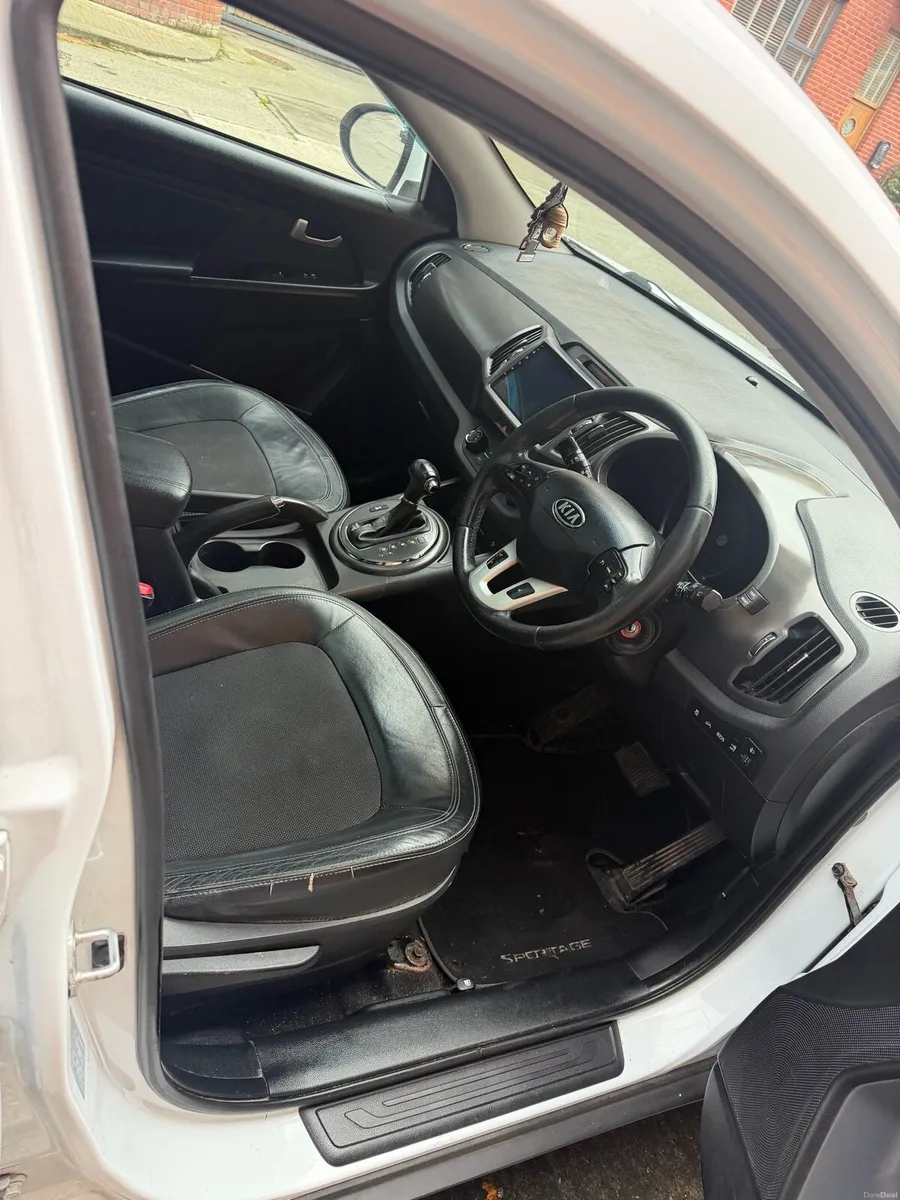 Image 6 of 10